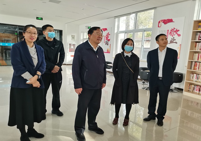 亚美体育(中国)官方网站快讯：北京电视台现场报道，员工接种第三针疫苗